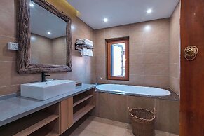 Lijiang half yard hotel