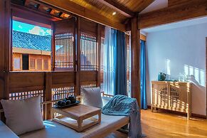 Lijiang half yard hotel
