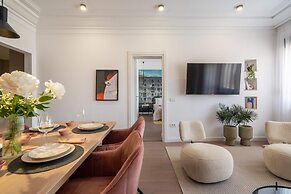 Spacious 3BR by Cismigiu Gardens