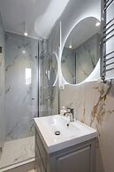 Elegant 3BR by the Romanian Athenaeum