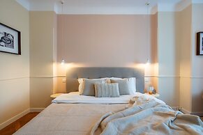 Elegant 3BR by the Romanian Athenaeum