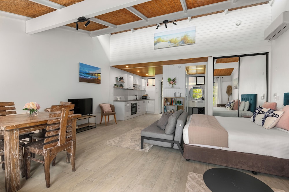 Nautilus Beach Resort by Charlesworth
