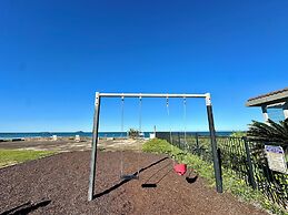 Charlesworth Nautilus Beach Resort