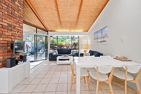 Charlesworth Nautilus Beach Resort