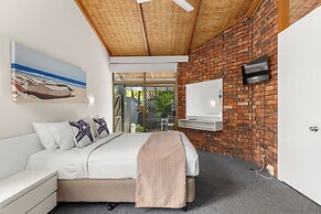 Nautilus Beach Resort by Charlesworth