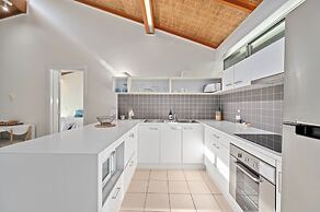 Charlesworth Nautilus Beach Resort