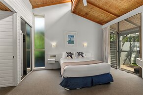 Nautilus Beach Resort by Charlesworth