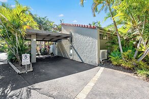 Charlesworth Nautilus Beach Resort