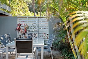 Charlesworth Nautilus Beach Resort