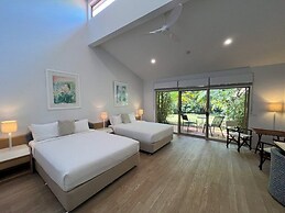 Nautilus Beach Resort by Charlesworth