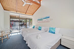Charlesworth Nautilus Beach Resort