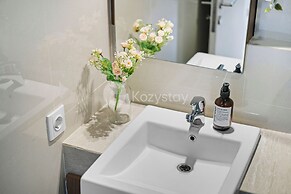 Sarwa by Kozystay - Paskal