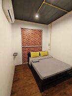 Near BKK Airport Hostel