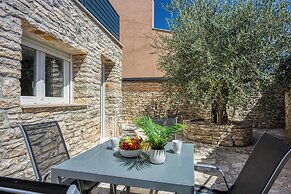 Villa Galant with Pool and Sauna