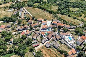 Villa Galant with Pool and Sauna