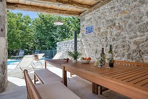 Stone Villa Galant with Pool