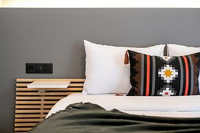 Belmont - 2 Bedroom Apartment in Athens