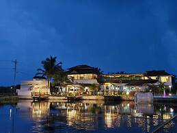 S Cross Munroe Island Resort