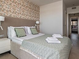 Sunset Cliffs Residence