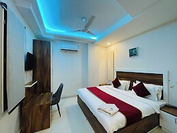 Embrace luxury Hotel & Banquet