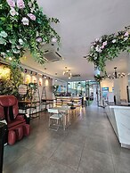 V Garden Hotel by Minsu