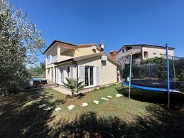 Holiday House with Pool Villa Seabird