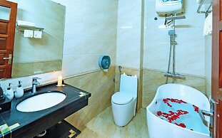 GRAD Queen Luxury Hotel