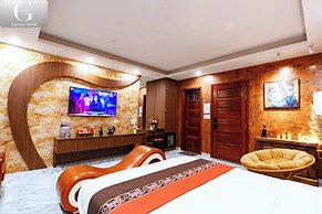 GRAD Queen Luxury Hotel