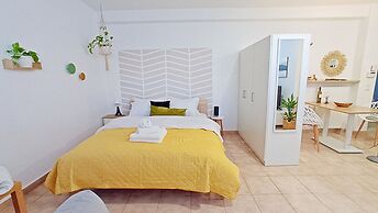 Relaxing Studio Apt 1 min to Highway Parking