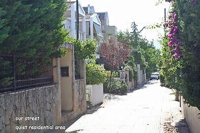 Relaxing Studio Apt 1 min to Highway Parking