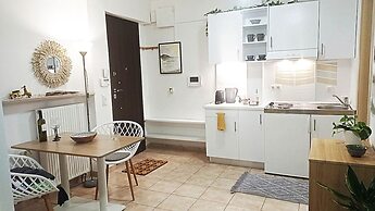 Relaxing Studio Apt 1 min to Highway Parking