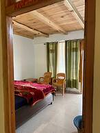 New Brahma Guesthouse