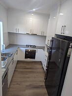 Immaculate Entire House in Chermside West 2-beds