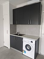 Immaculate Entire House in Chermside West 2-beds