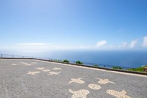 Villa Leonor Cliffside Retreat