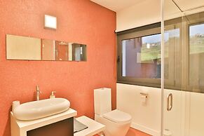 Villa Leonor Cliffside Retreat