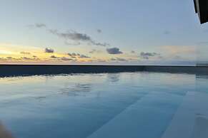 Villa Leonor Cliffside Retreat