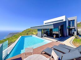 Villa Leonor Cliffside Retreat