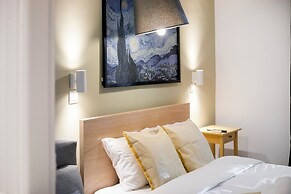 Starry Nights - Elegent Studio in Athens