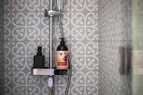 Starry Nights - Elegent Studio in Athens