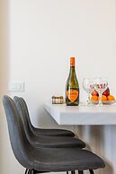 Villa Bianca With Jacuzzi