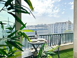 1610 Champs-Élysées