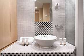 1610 Champs-Élysées