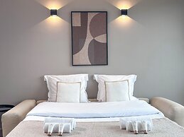 1610 Champs-Élysées