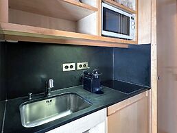 1610 Champs-Élysées