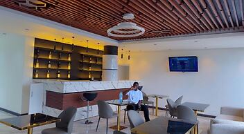 Debolonia Palace Hotel