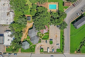 Huntsville Studio Modern Retreat Near Downtown