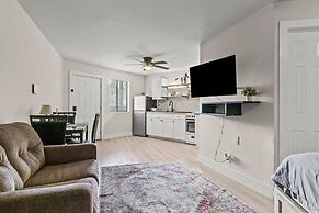 Huntsville Studio Modern Retreat Near Downtown