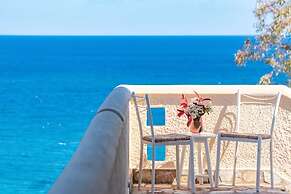 Astra Beach Studio 5