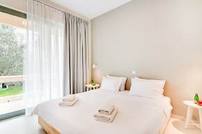 Astra Beach Studio 5